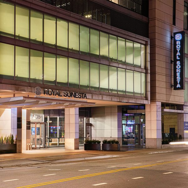 The Royal Sonesta Chicago River North Chicago Illinois — Property