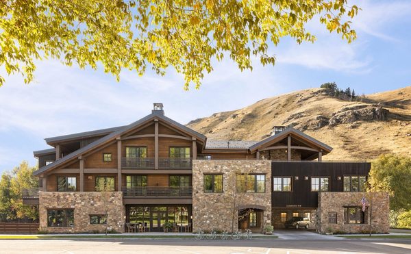The Rusty Parrot Lodge And Spa — Property