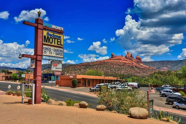 The Sedona Hilltop Inn — Property