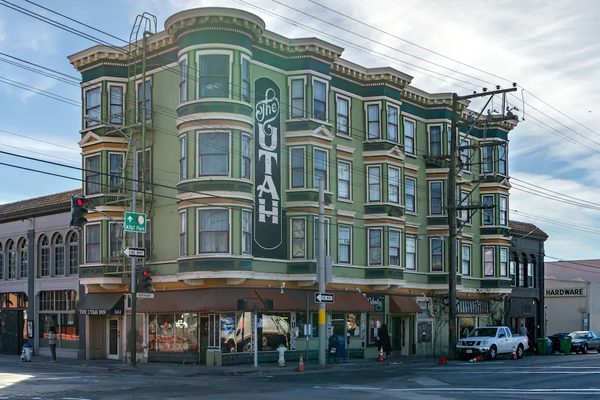 The Utah Inn — Property