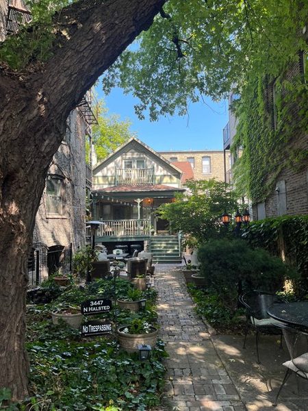 The Villa Toscana Chicago Illinois — Property