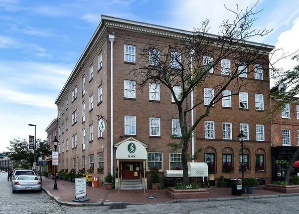 The William Fell Baltimore Tapestry Collection By Hilton — Property