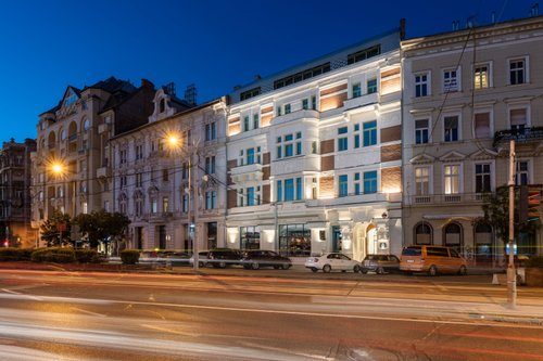 Three Corners Avenue Hotel — Property