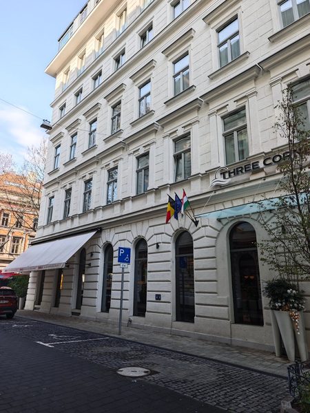 Three Corners Avenue Hotel — Property