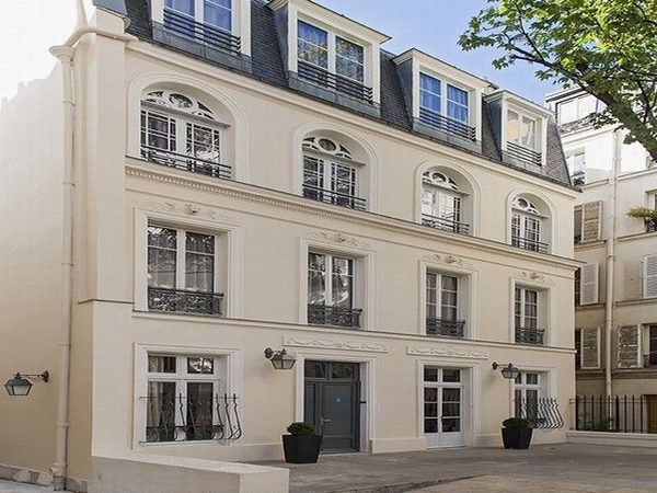 Timhotel Opera Blanche Fontaine — Property