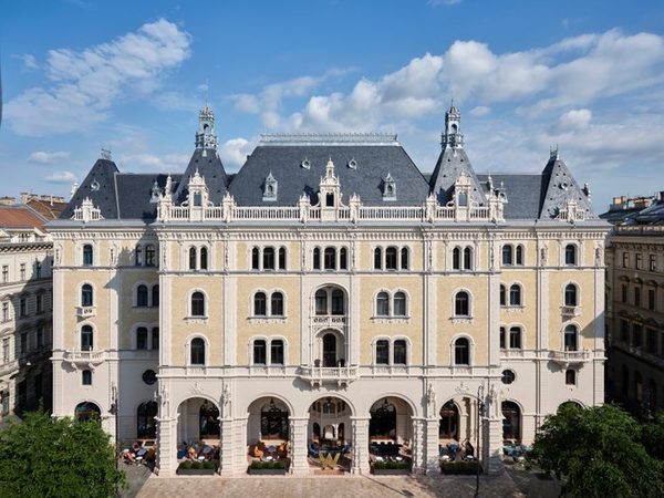 TL Hotel Budapest — Property