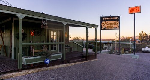 Tombstone Sagebrush Inn — Property