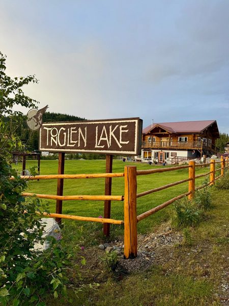 Tonglen Lake Lodge — Property