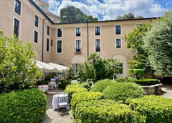 Trastevere Gallery Suites — Property