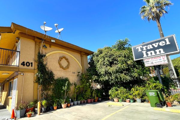 Travel Inn Los Angeles California — Property