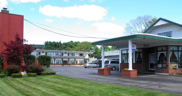 Travelers Inn — Property