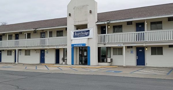 Travelodge By Wyndham Brattleboro — Property