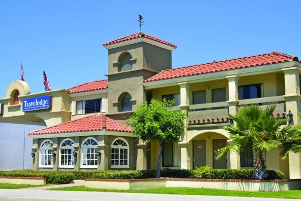 Travelodge by Wyndham Costa Mesa Newport Beach Hacienda — Property