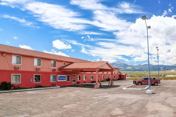 Travelodge by Wyndham Deer Lodge Montana — Property
