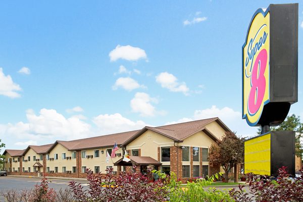 Travelodge by Wyndham Longmont Longmont Colorado — Property