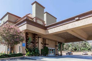 Travelodge by Wyndham Sylmar CA Los Angeles California — Property