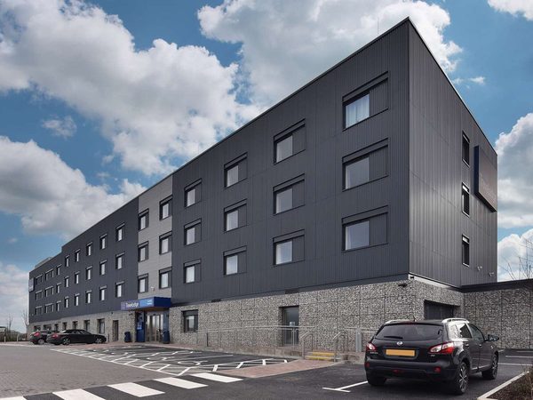 Travelodge London Beckton — Property