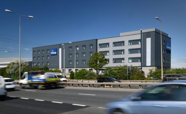 Travelodge London Beckton — Property