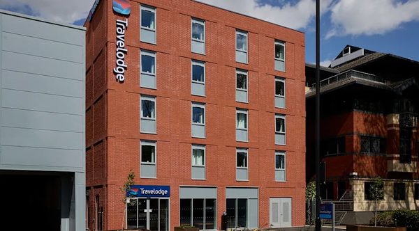 Travelodge London Chiswick High Road — Property