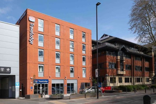 Travelodge London Chiswick High Road — Property