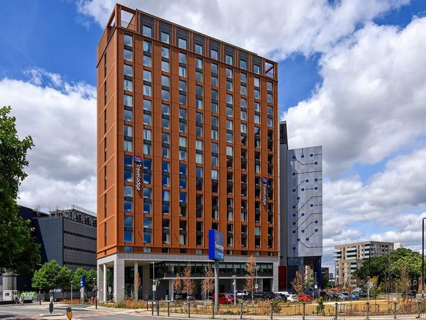 Travelodge London Docklands Central London England — Property