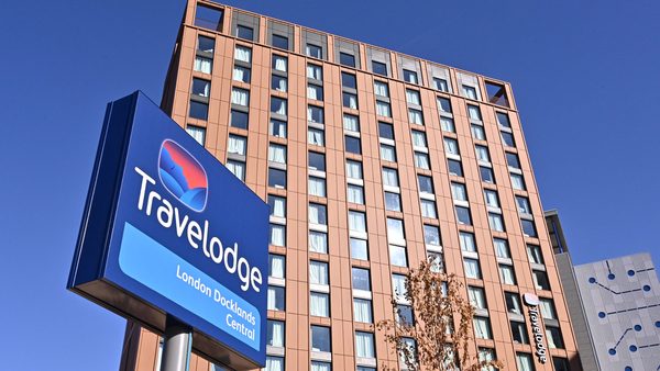 Travelodge London Docklands Central London England — Property