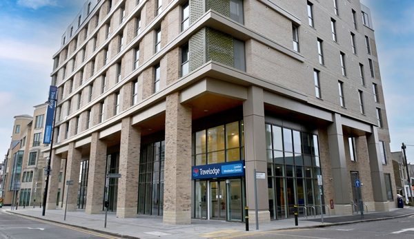 Travelodge London Wimbledon Central — Property