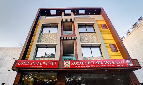 Treebo Premium Royal Gold Palace — Property