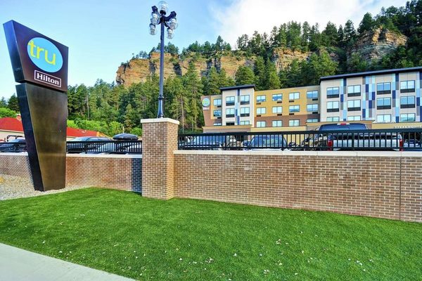 Tru By Hilton Deadwood — Property