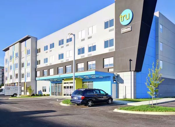 Tru By Hilton Louisville East — Property