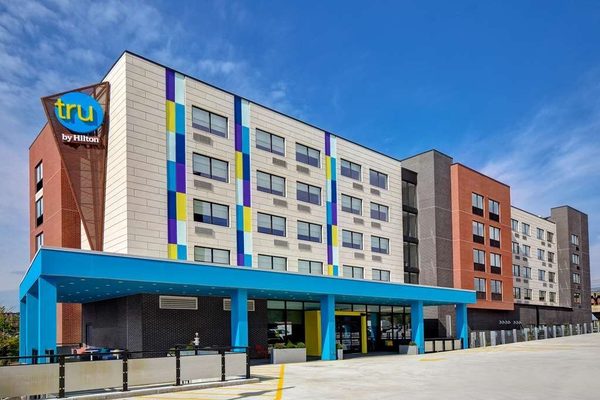 Tru By Hilton Manchester Downtown — Property