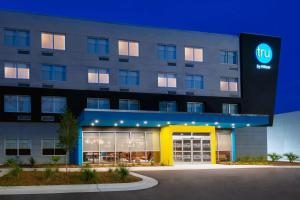 Tru by Hilton Wilmington — Property