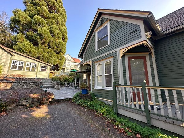 Tucker House Inn — Property