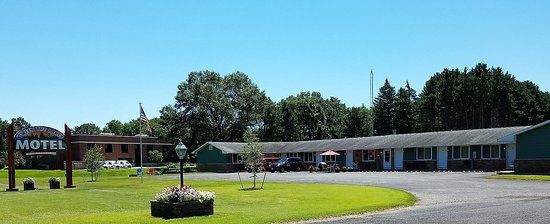 Tween The Lakes Motel — Property