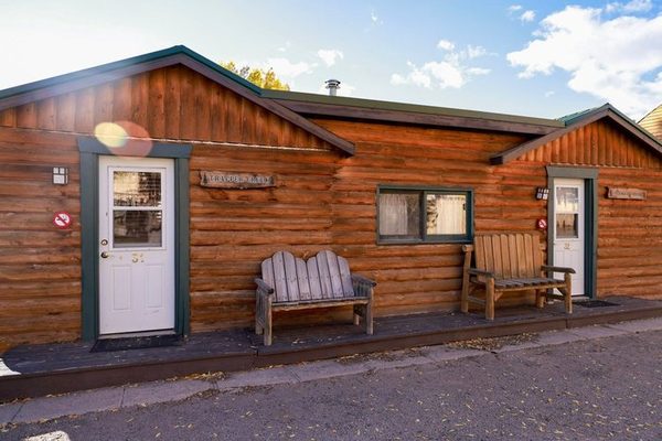 Twin Pines Lodge And Cabins — Property