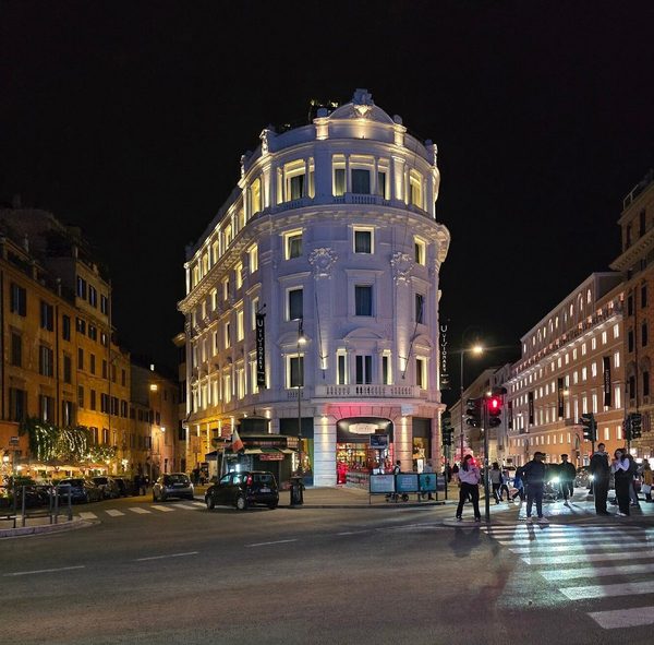 U Visionary Roma Hotel — Property