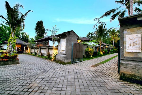 Ubud Raya Villa and Resort — Property
