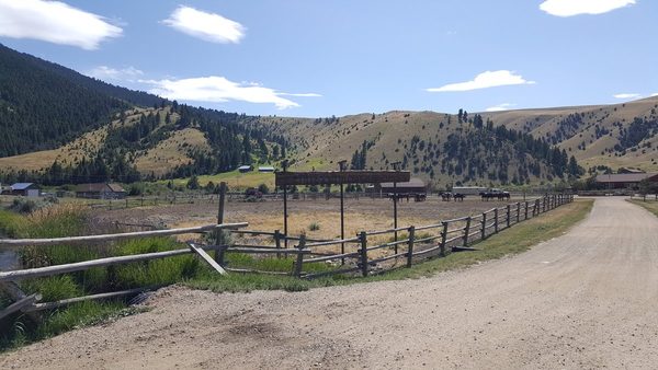 Upper Canyon Outfitters Guest Ranch — Property