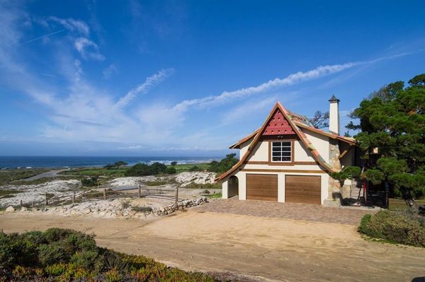 Vagabond s House Inn — Property