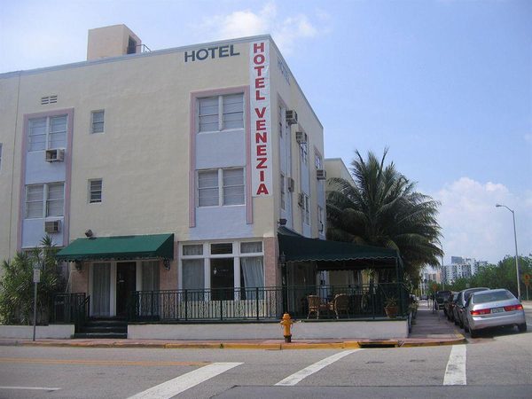 Venezia Hotel Miami Beach Florida — Property