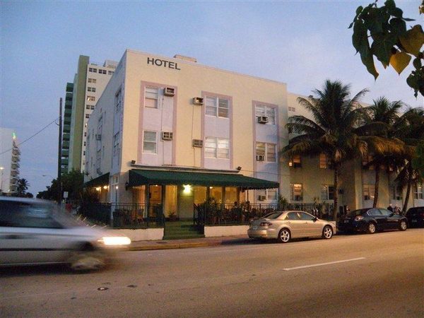 Venezia Hotel Miami Beach Florida — Property