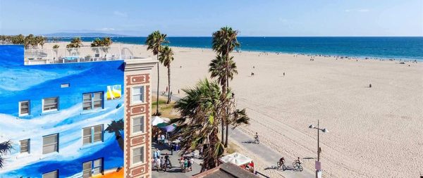Venice Suites — Property