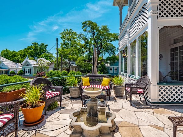Verandas — Property