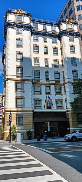 Vermont Avenue Bed and Breakfast — Property