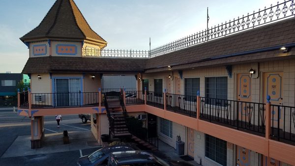 Victorian Inn Sparks Nevada — Property