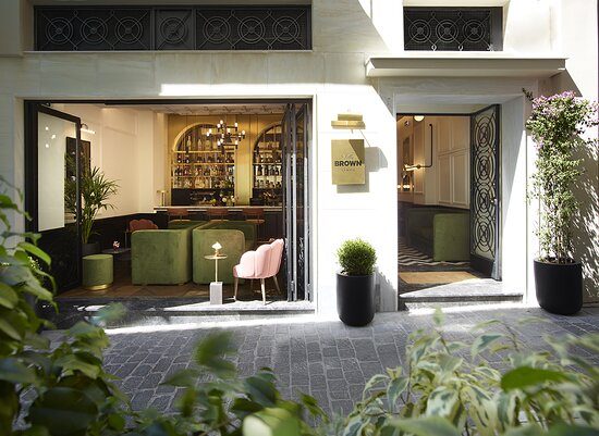 Villa Brown Ermou — Property