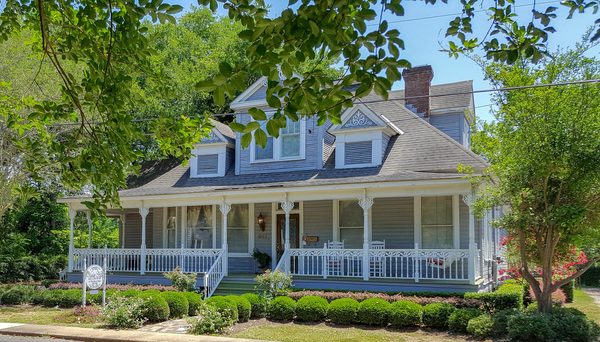 Violet Hill Bed And Breakfast — Property