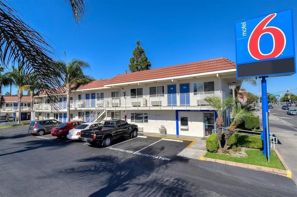 Vista Motel Los Angeles California — Property
