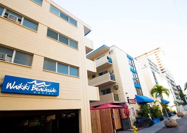 Waikiki Beachside Hostel — Property
