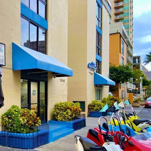 Waikiki Beachside Hostel — Property